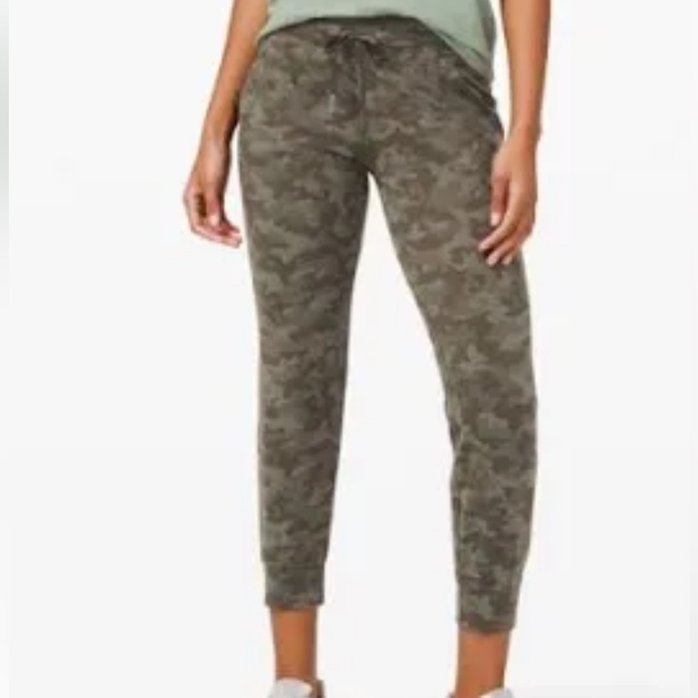 Lululemon Ready to Rulu High-Rise Jogger 7/8 Length
